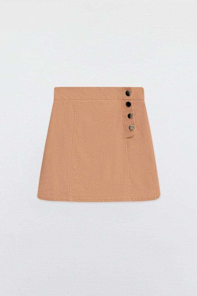 Chân váy mini thô kaki cam khuy kim loại