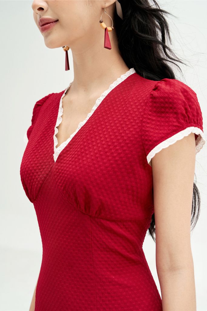 Đầm mini poly xốp đỏ phối ren cổ