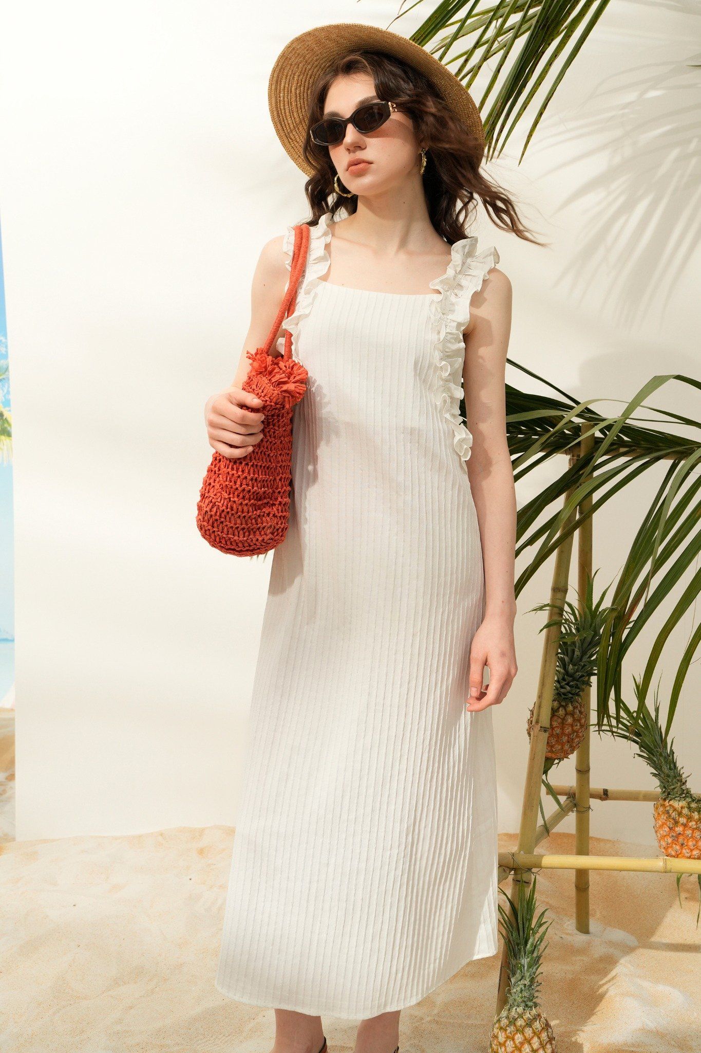 Đầm midi 2 dây xếp bèo trắng