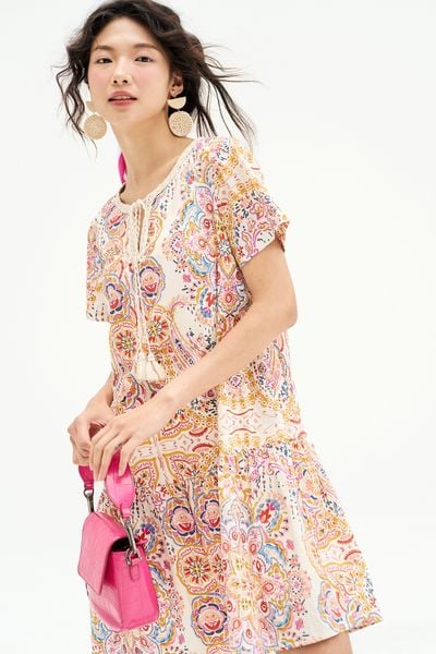 Đầm suông thô lụa họa tiết paisley phối dây cổ