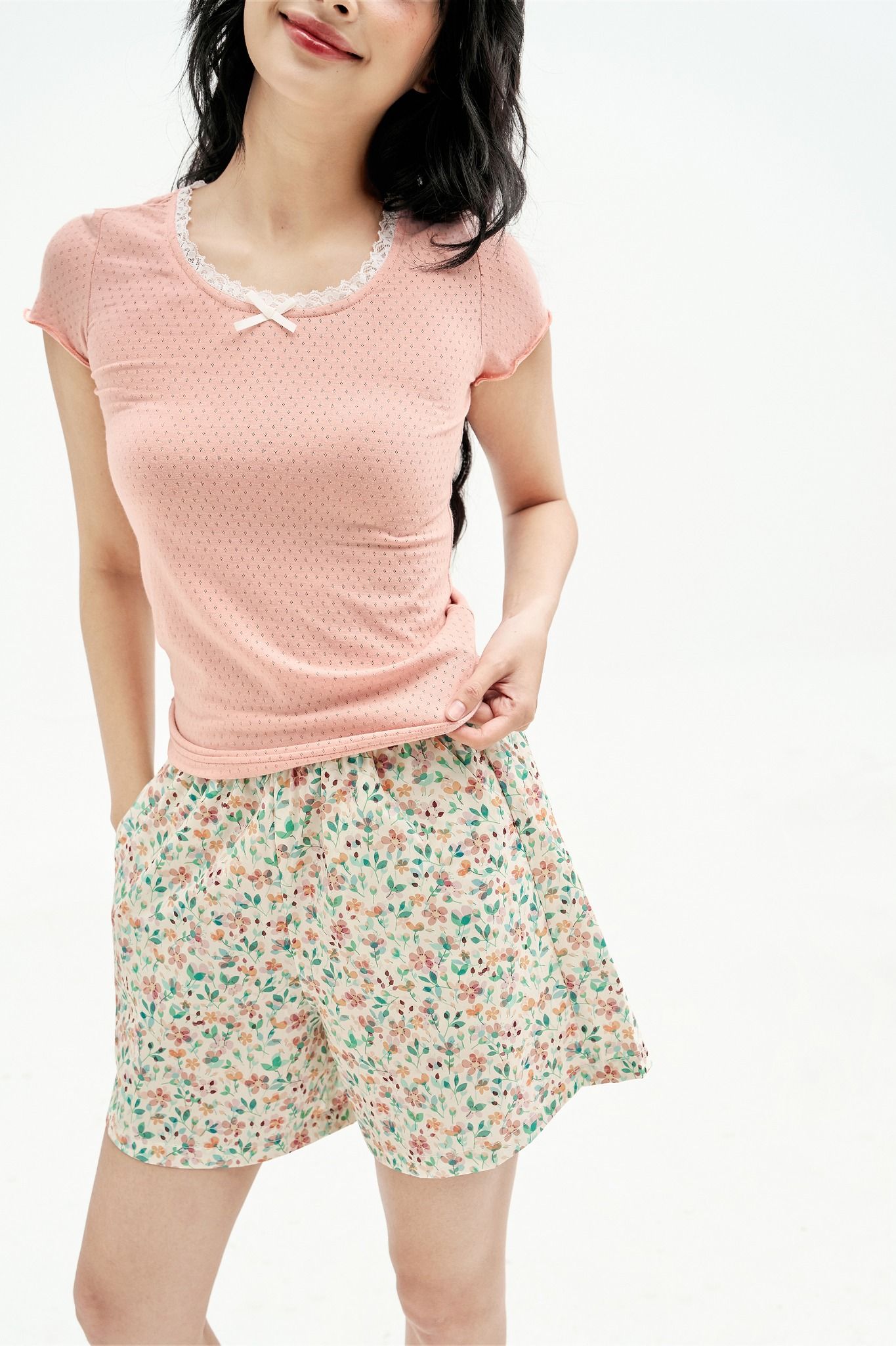 Bộ mặc nhà áo thun quần short thô lụa hoa nhí cam