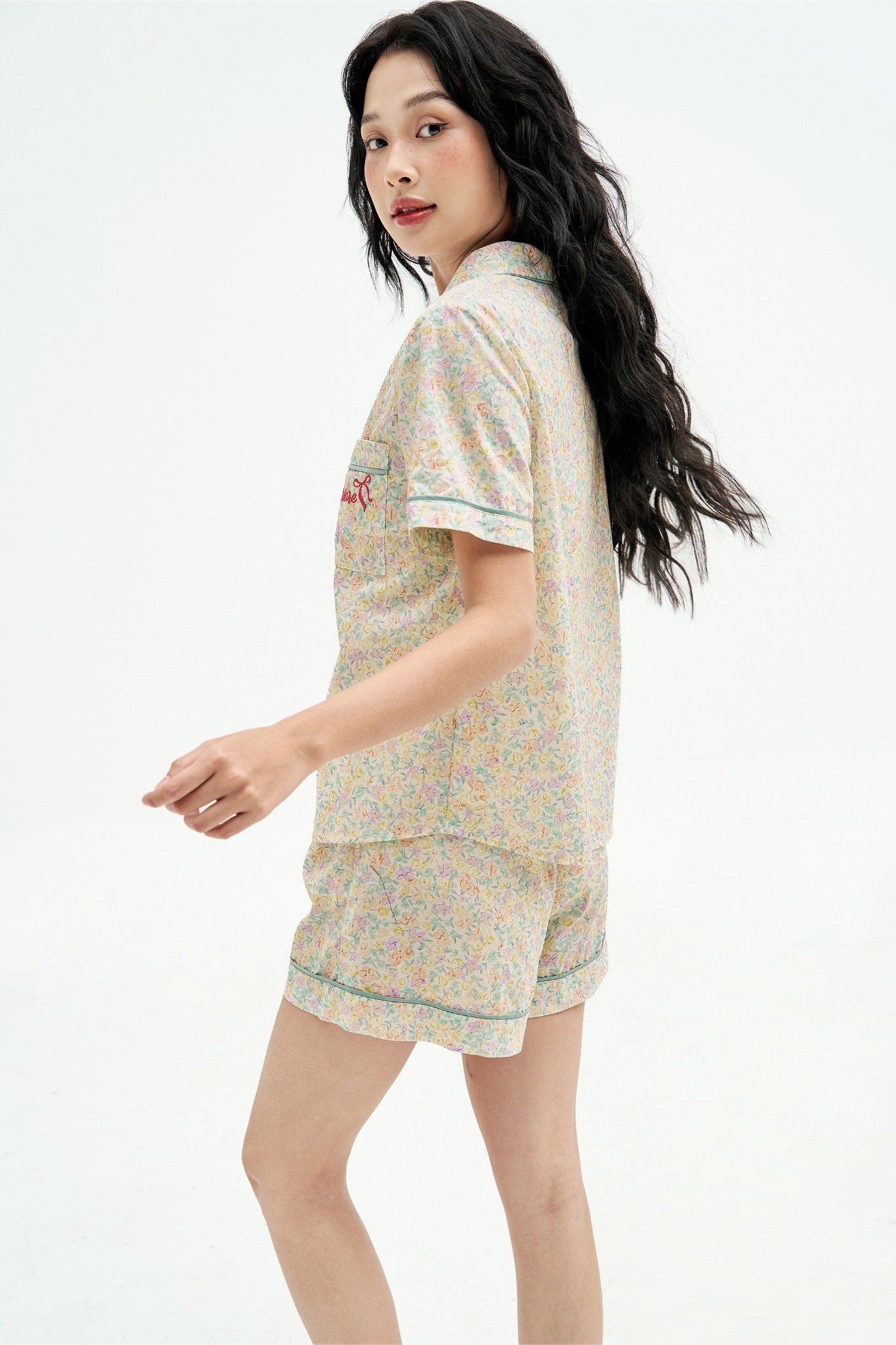 Bộ pyjamas cộc thô lụa hoa nhí phối line mint