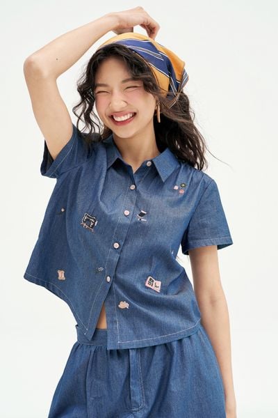 Sơ mi Thô denim xanh chàm thêu random