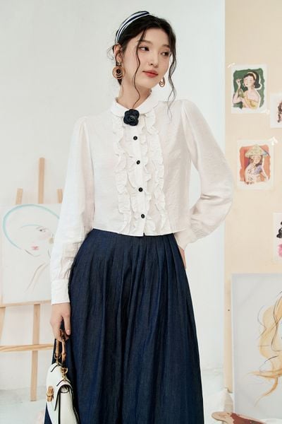Sơ mi đũi xước trắng đính hoa denim