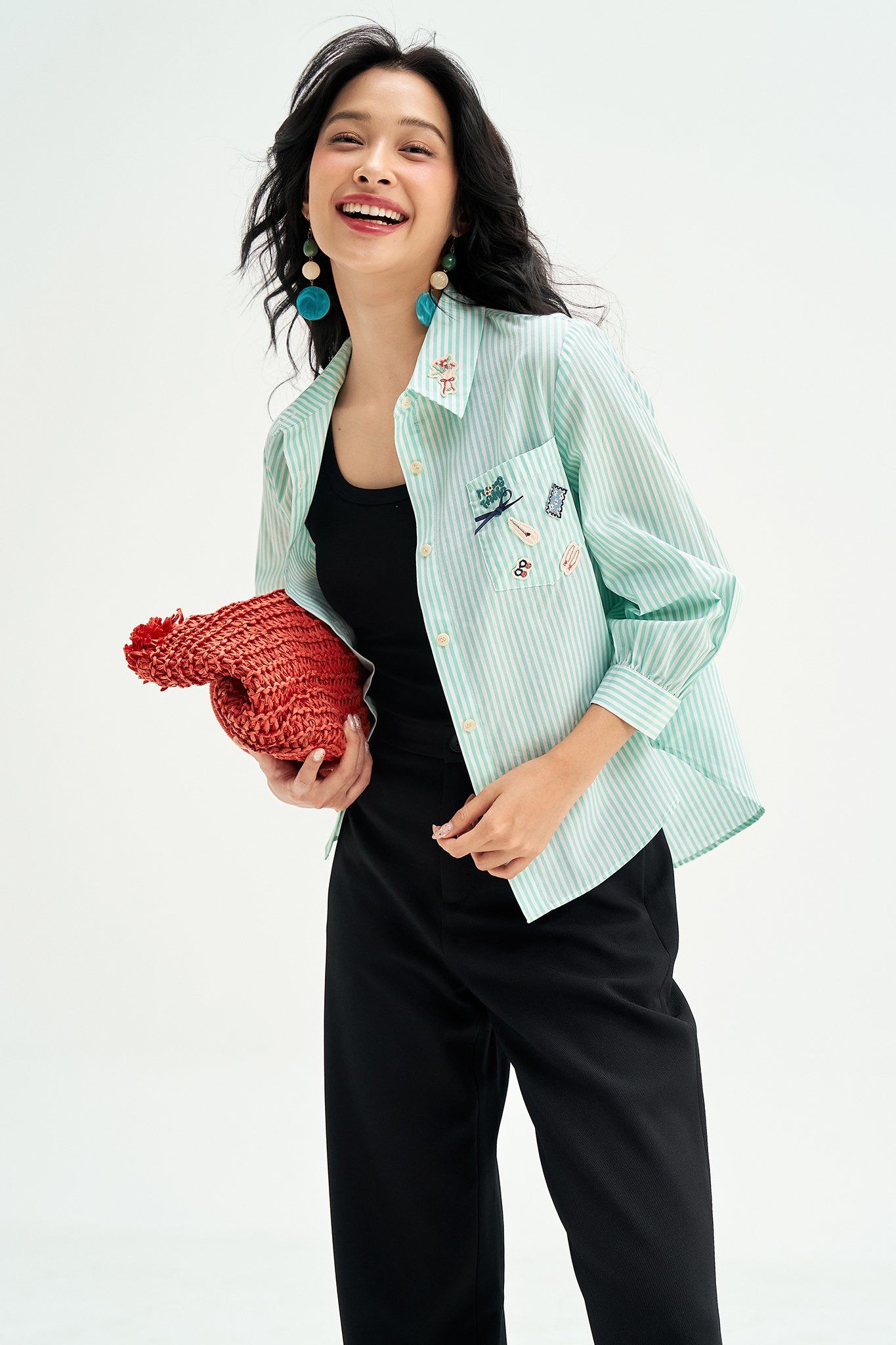 Sơ mi sọc xanh thêu patches
