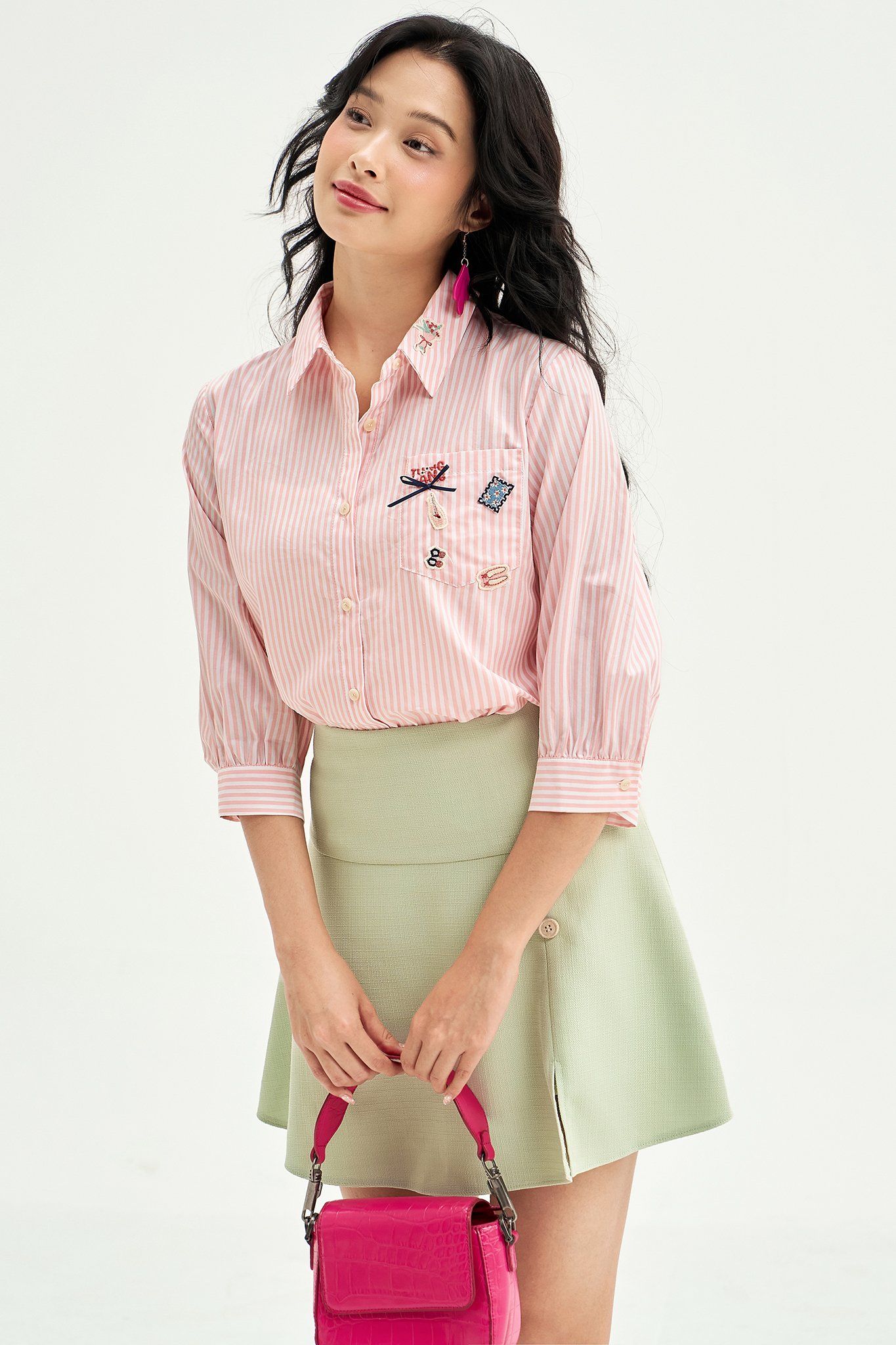 Sơ mi sọc hồng cam thêu patches
