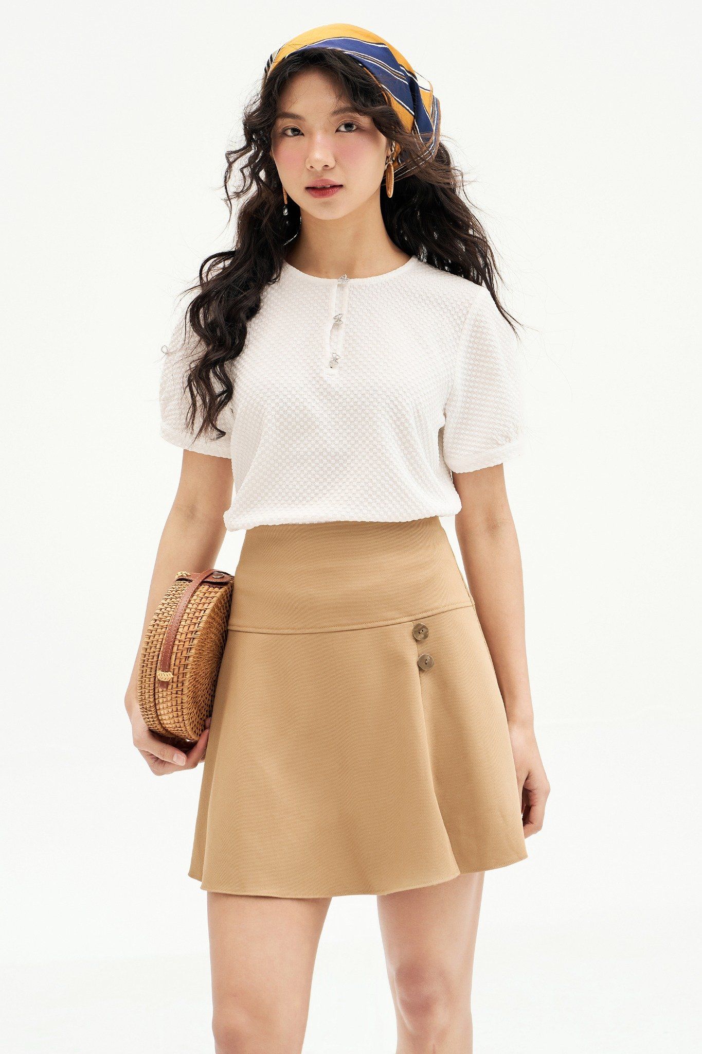 Áo top basic poly xốp trắng khuy nơ