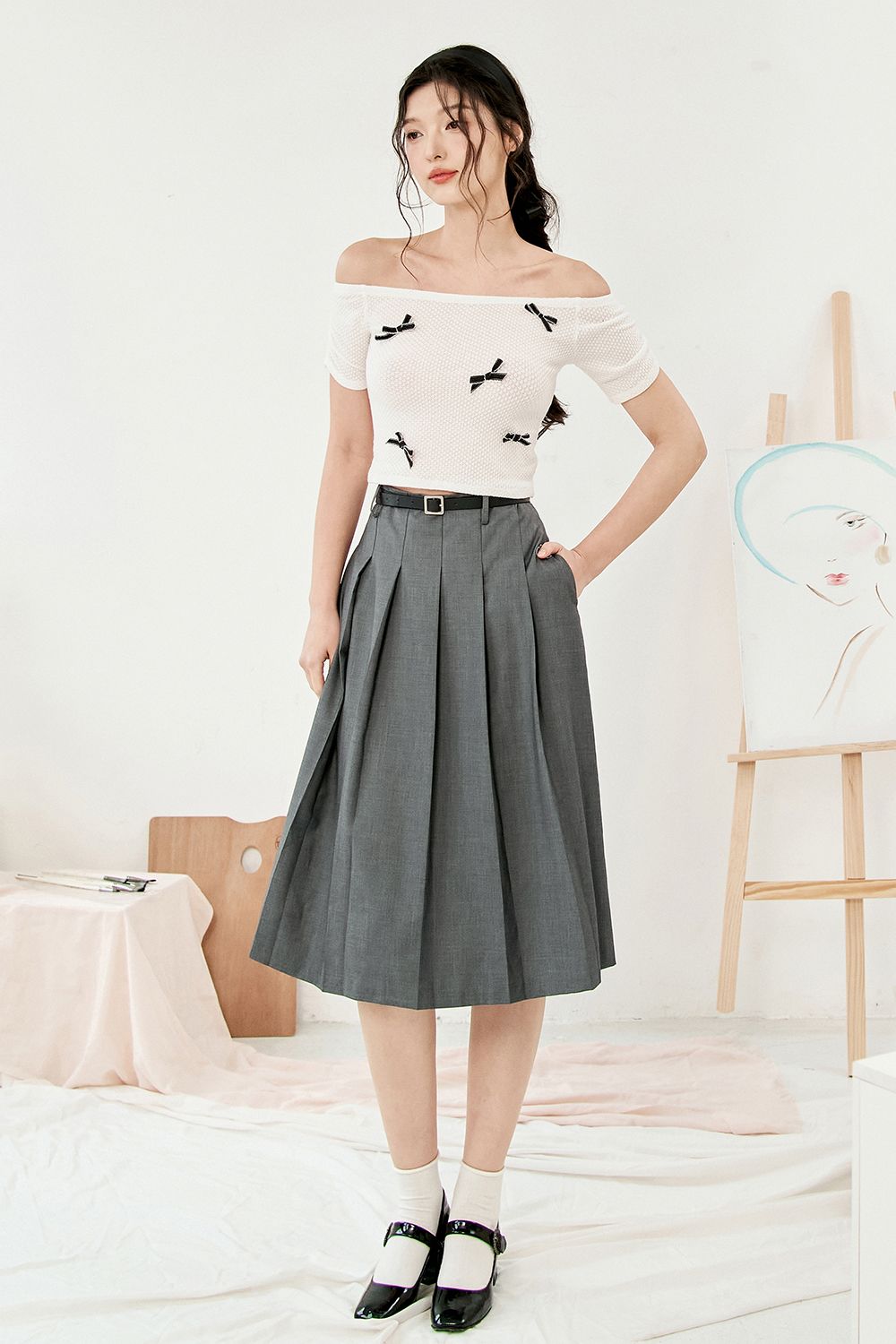Chân váy midi tuytsy tàn xếp ly thêu kèm belt