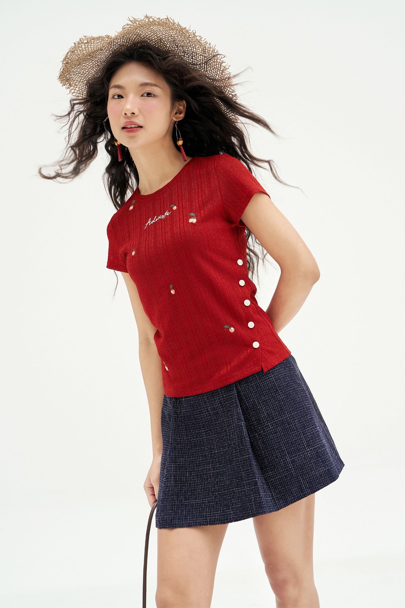 Áo top len ren đỏ cam thêu random khuy sườn