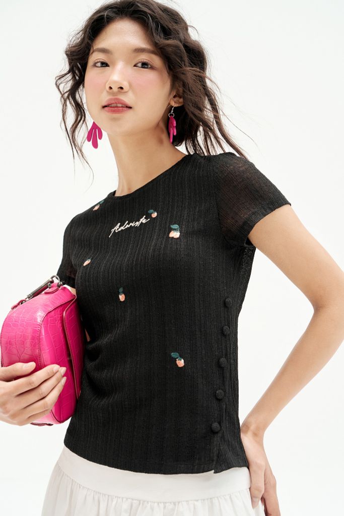 Áo top len ren đen thêu random khuy sườn