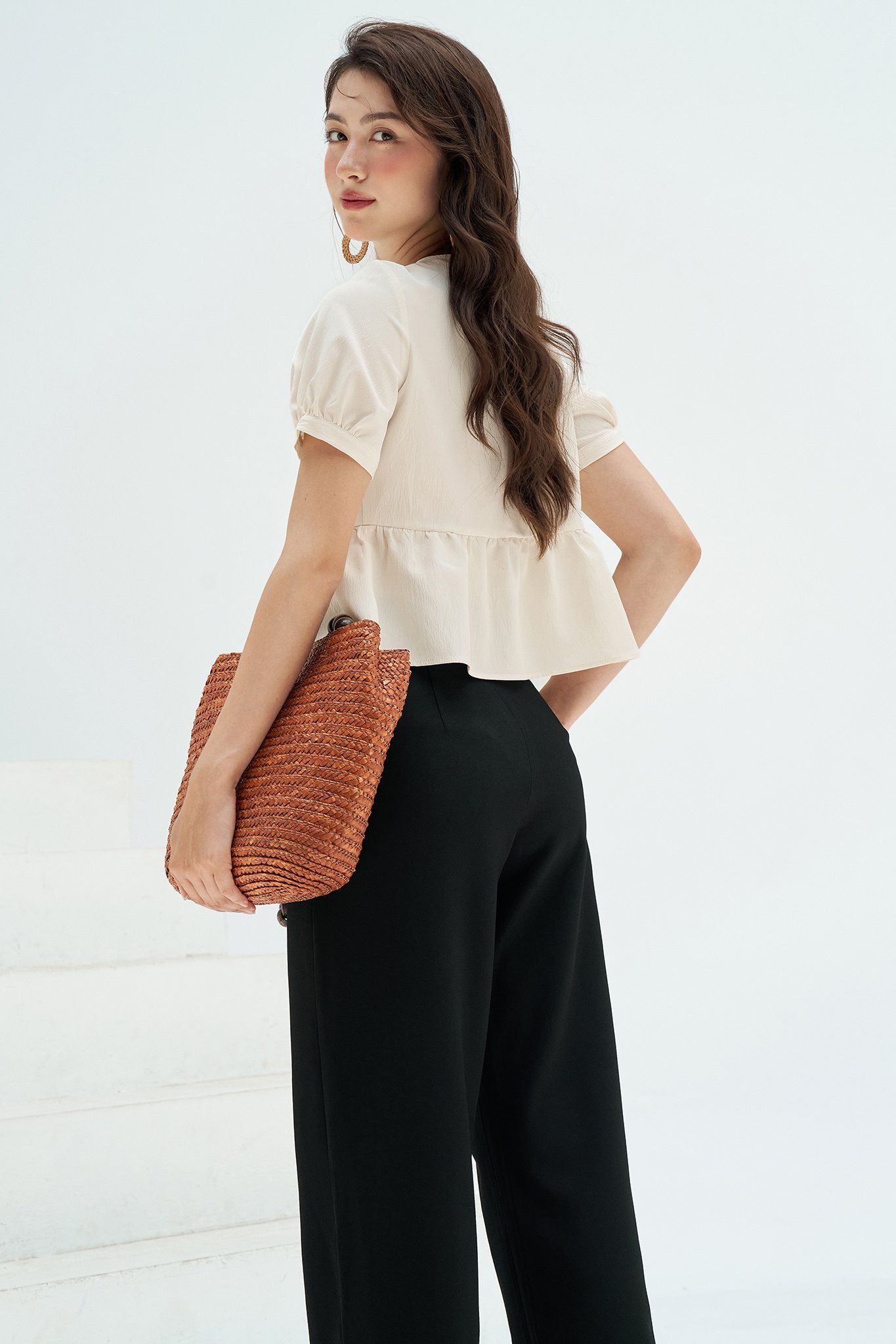 Quần ống rộng đen basic