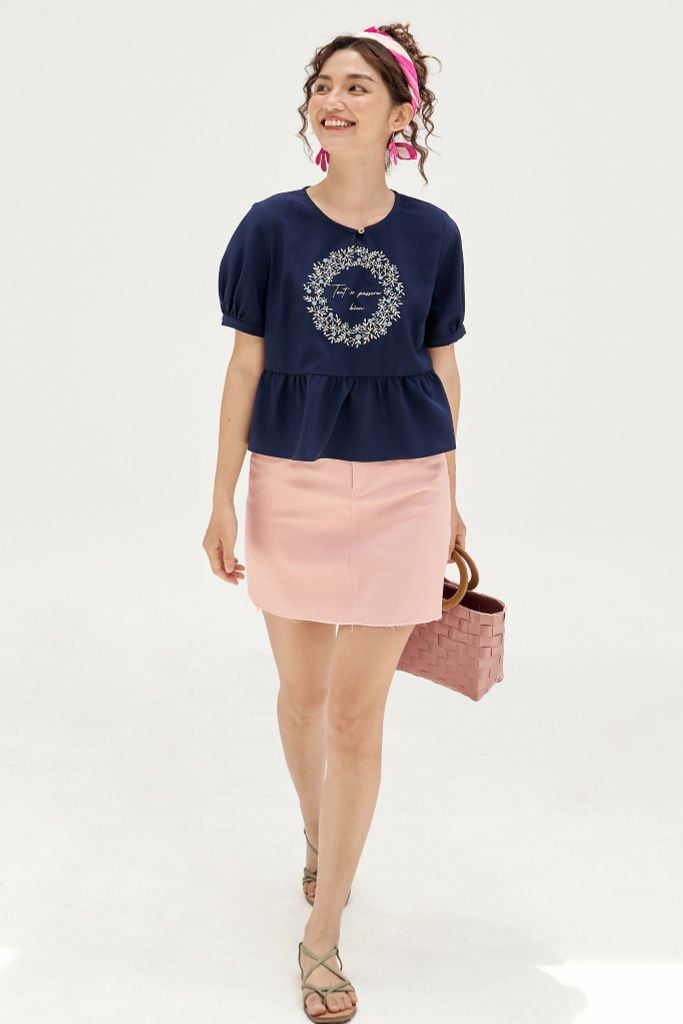 Peplum navy thêu vòng nguyệt quế
