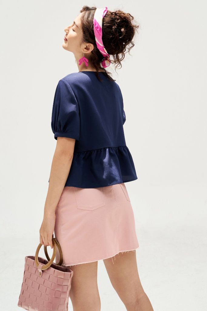 Peplum navy thêu vòng nguyệt quế