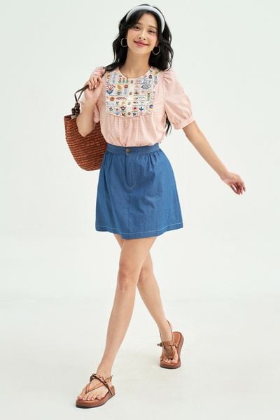 Top karo hồng thêu yếm cổ
