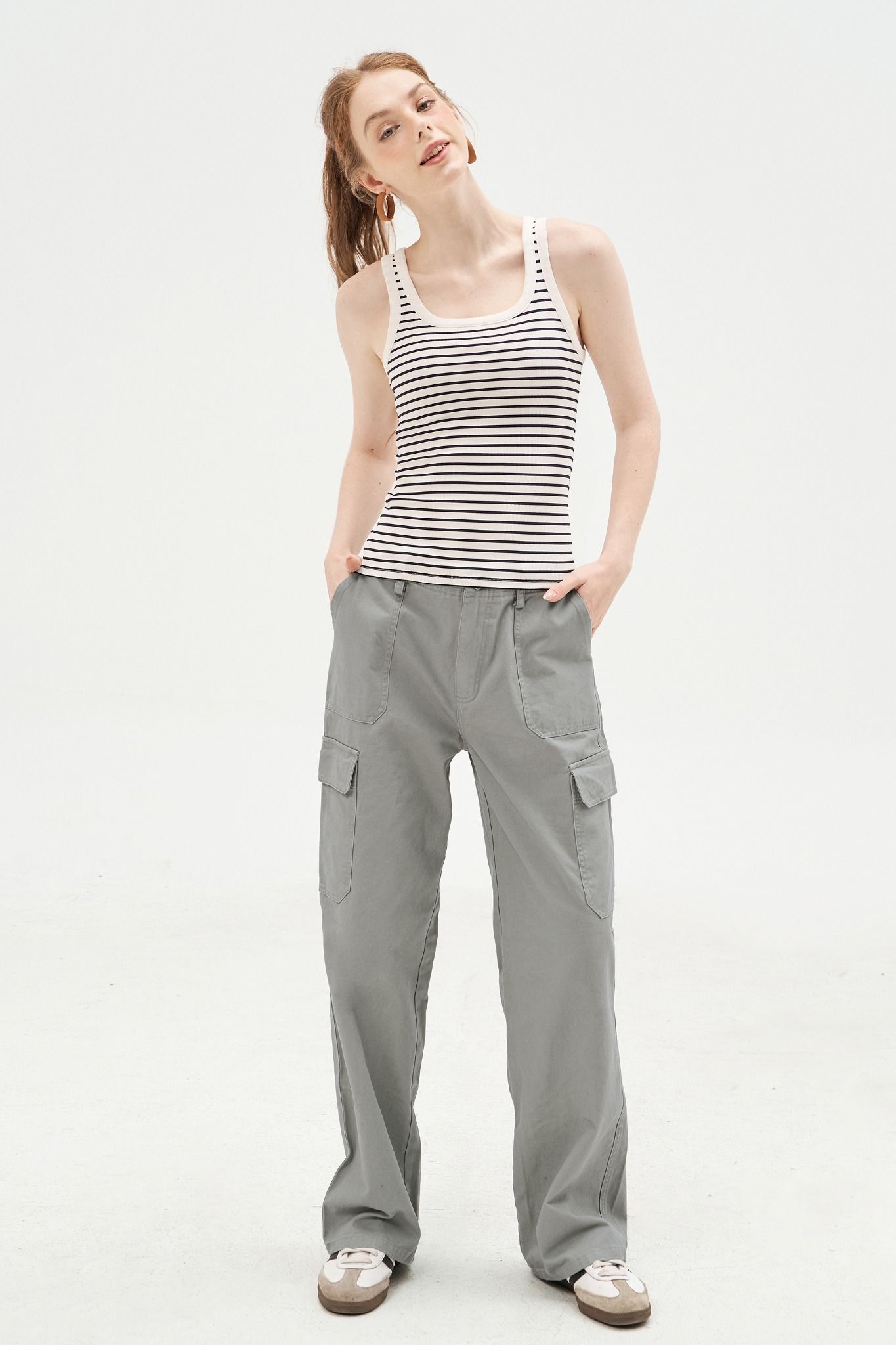 Tank top basic trắng kẻ navi