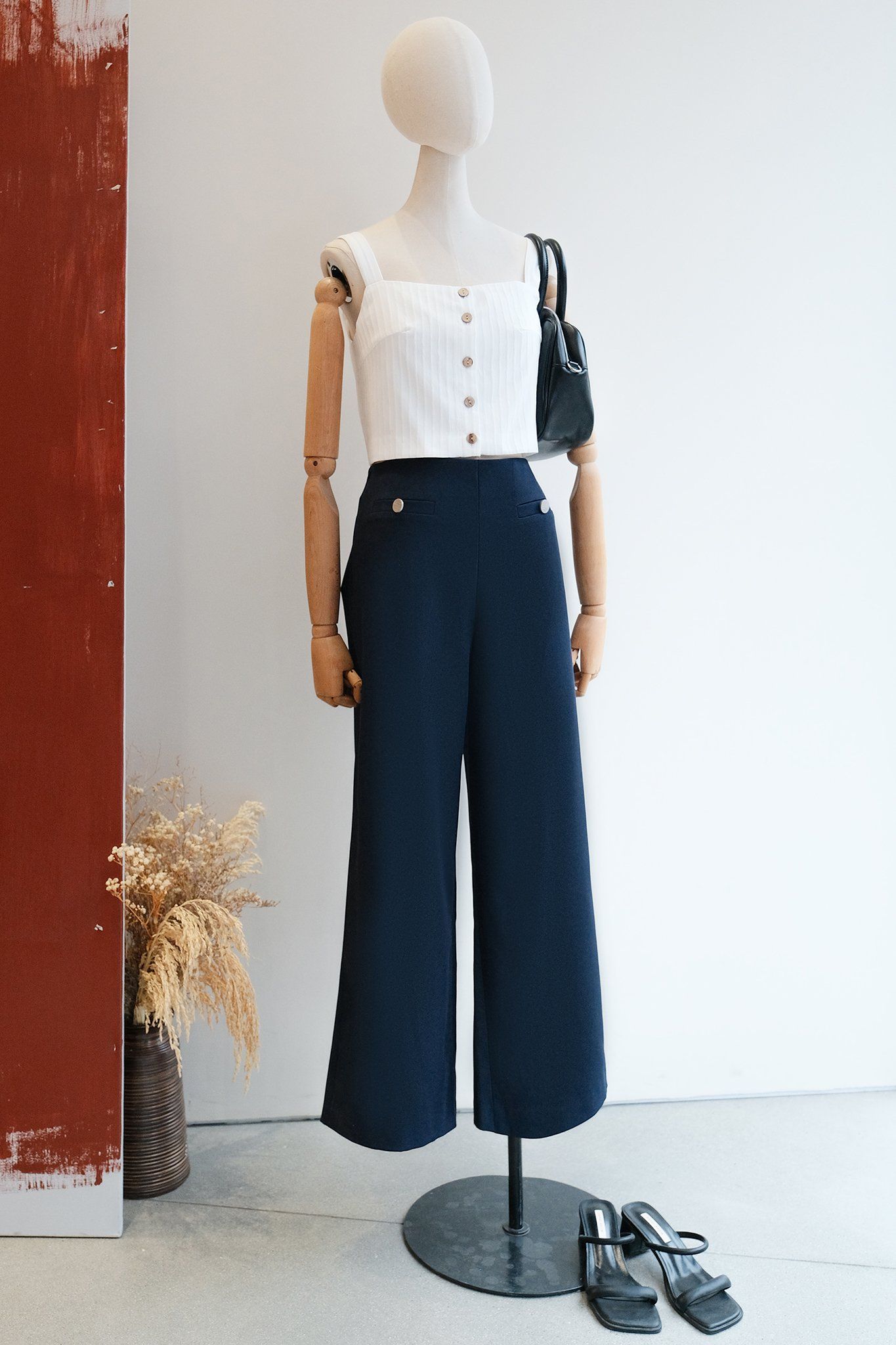 Quần ống rộng navy cạp liền phối khuy