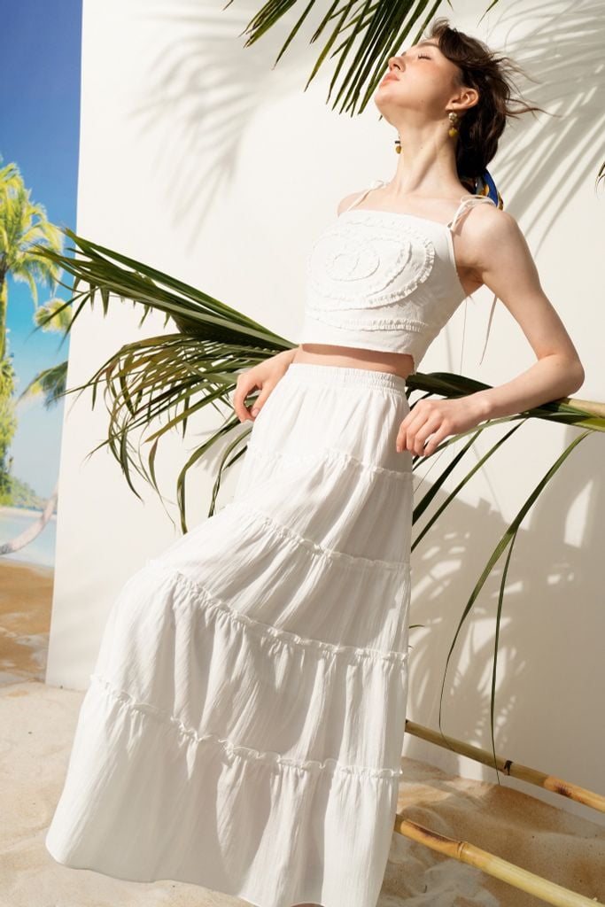 Áo Top 2 dây trắng chạy dây trang trí