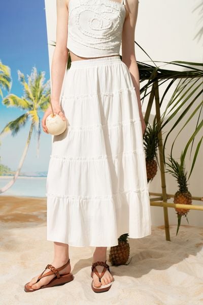 Chân váy maxi trắng nối tầng