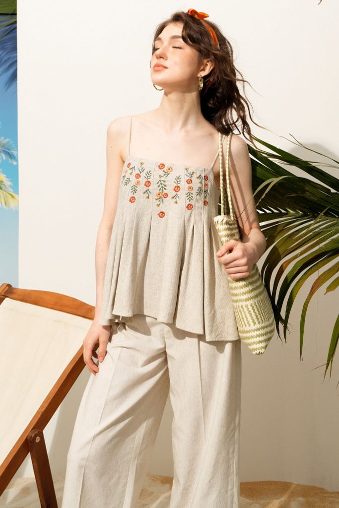 Áo Top 2 dây xếp ly thêu hoa dây