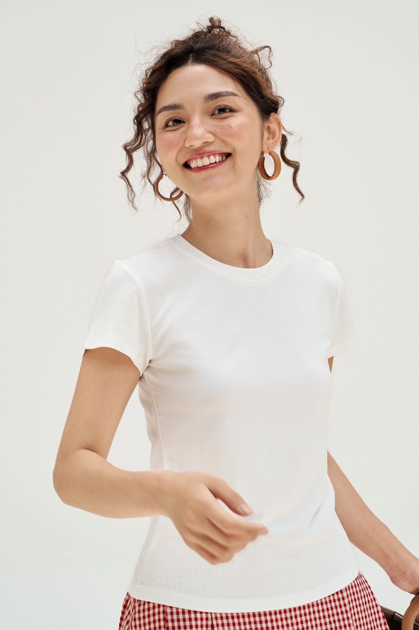 T-shirt ôm basic trắng