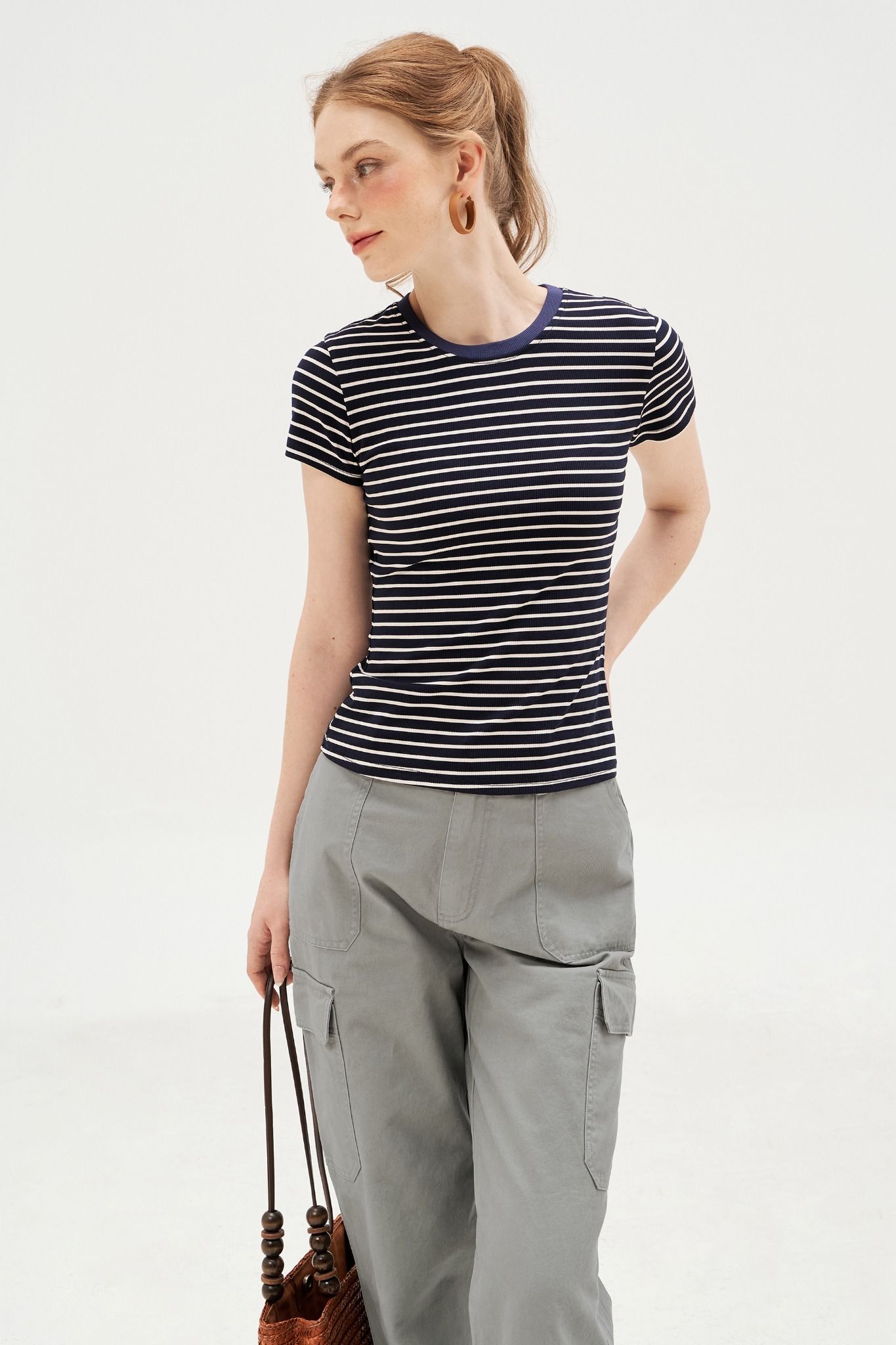 T-shirt ôm basic navi kẻ trắng