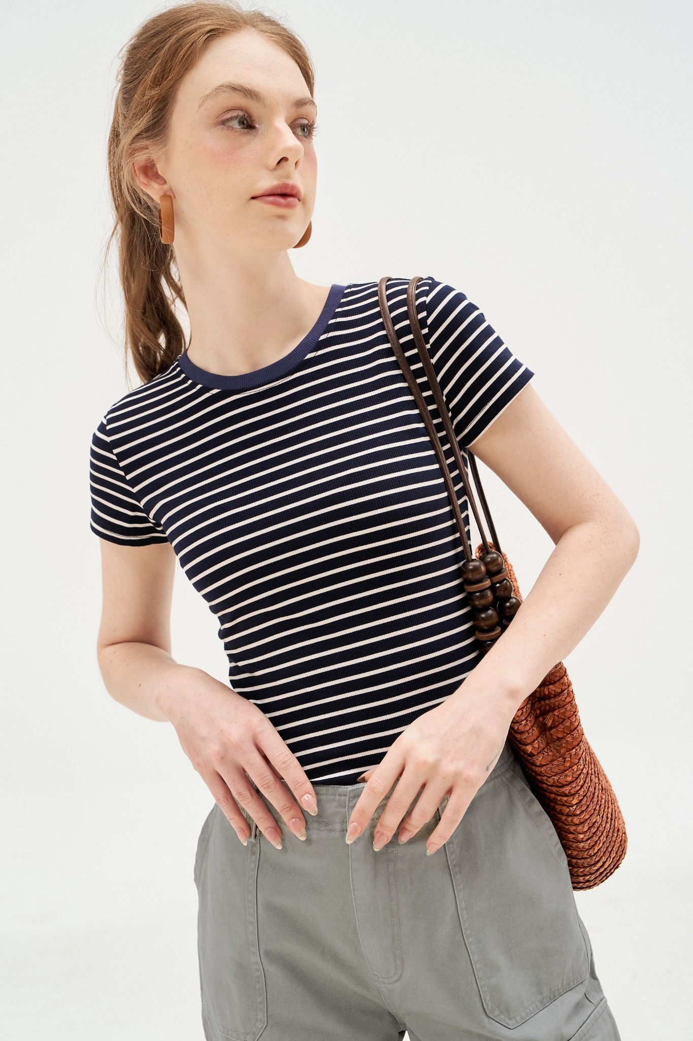 T-shirt ôm basic navi kẻ trắng