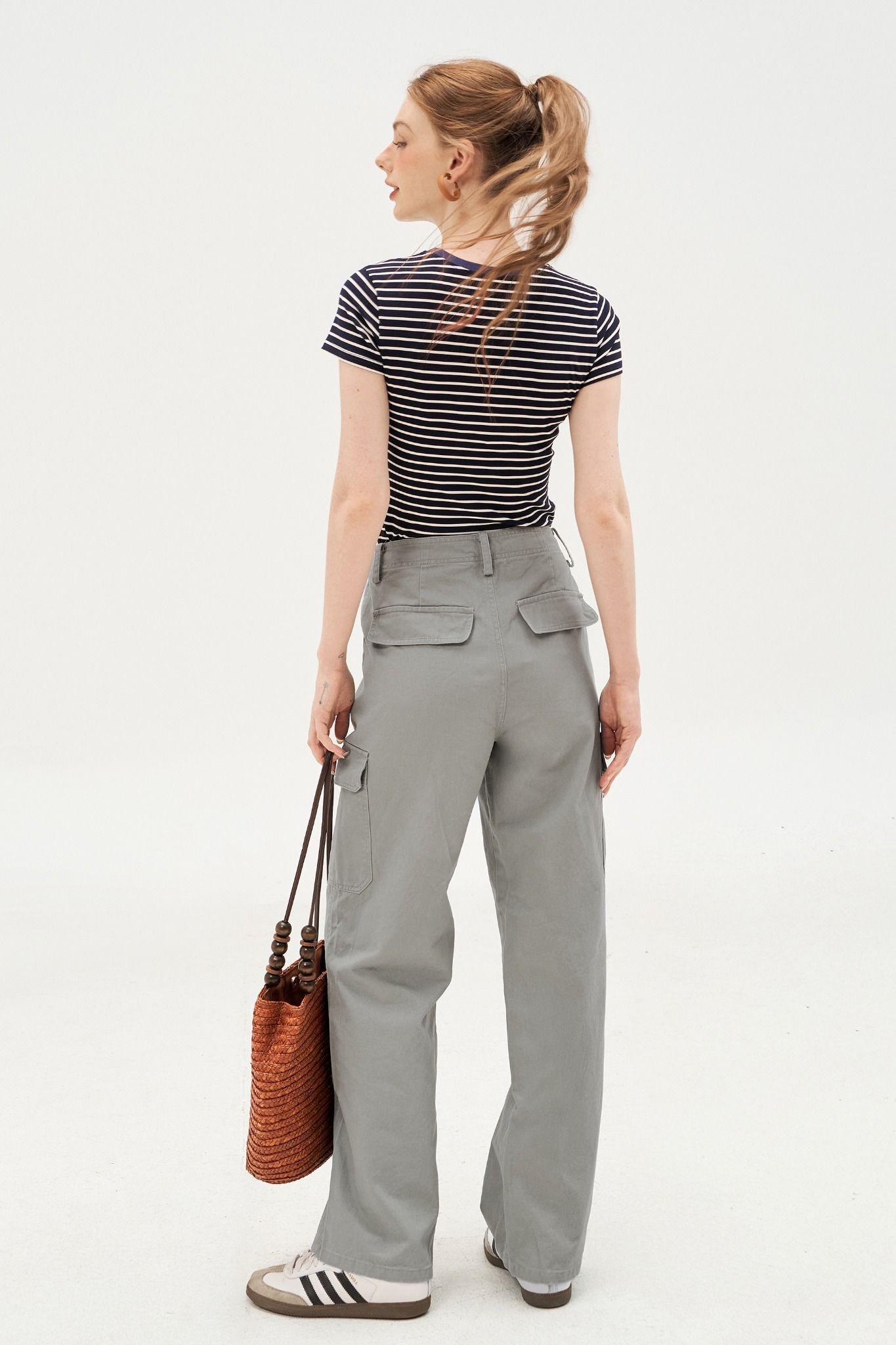 T-shirt ôm basic navi kẻ trắng