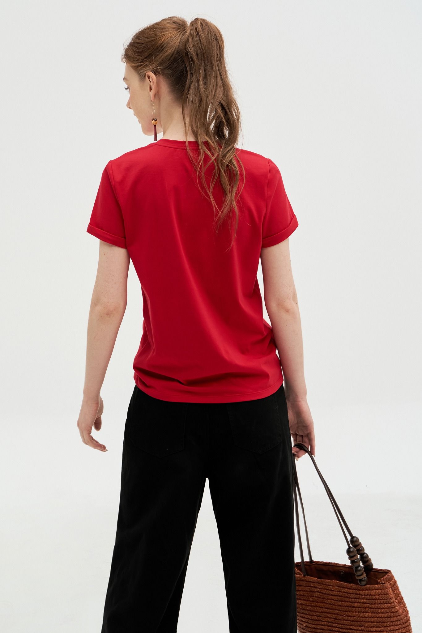 T-shirt basic túi ốp đỏ