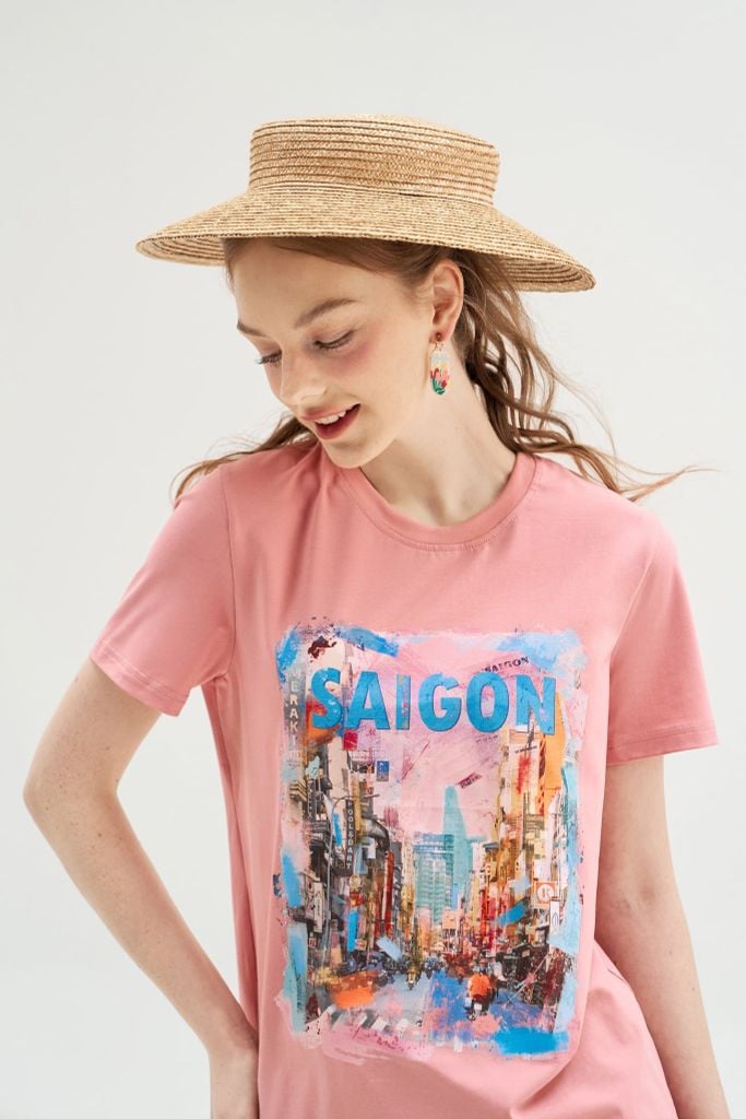 T-shirt hồng in Saigon