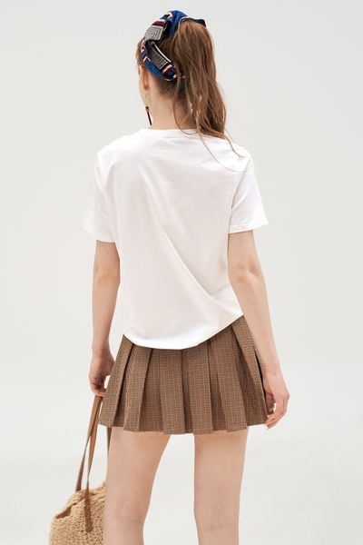 T-shirt trắng in the beach items