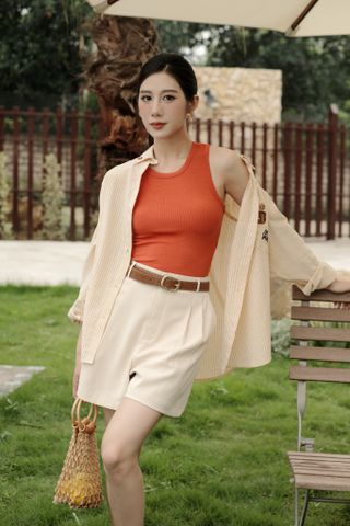 Quần shorts tuytsy trơn cream túi chéo