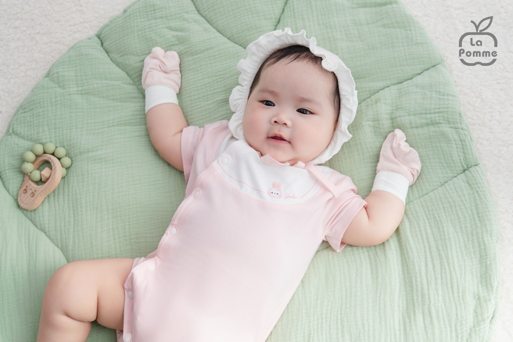  Mũ sơ sinh La Pomme hoa nhỏ ngọt ngào 