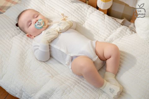 Set bao tay bao chân sơ sinh La Pomme mềm mịn 
