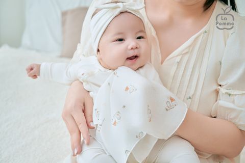  Set 5 Khăn sữa sợi tre lụa La Pomme (30x30cm) - Trắng (Ngôi làng) 