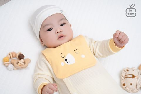  Bộ body liền dài tay có tất La Pomme kèm yếm rời Gấu nhỏ 