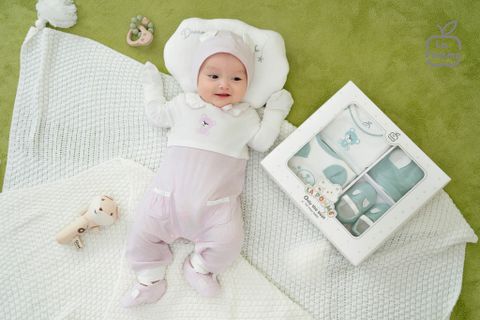  Set quà tặng sơ sinh Wonder Box - Bộ body liền 