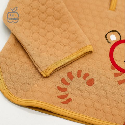  C031 Áo khoác La Pomme có mũ người bạn kính cận - Vàng 