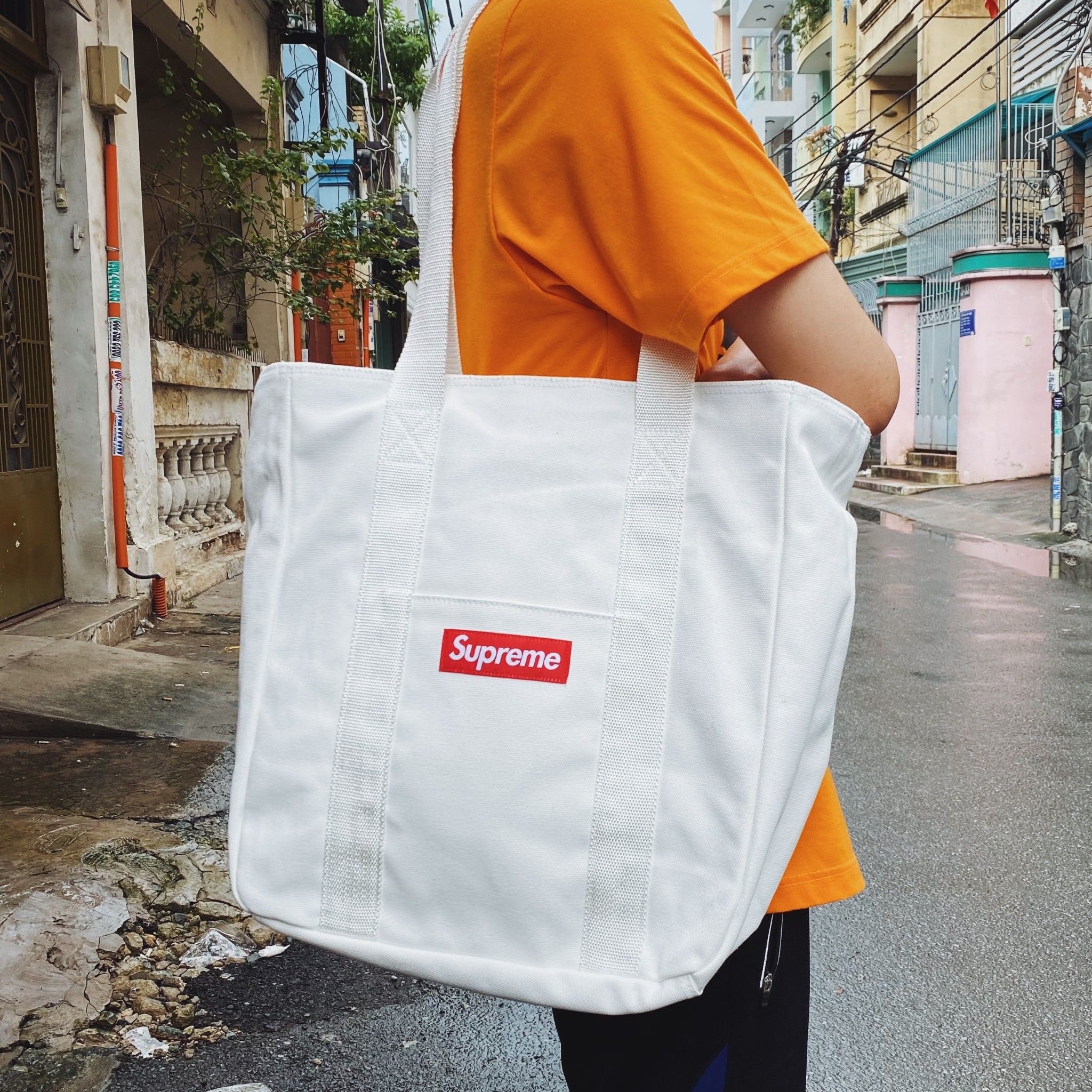 supreme シュプリーム キャンバストートバッグ トートバッグ - トート