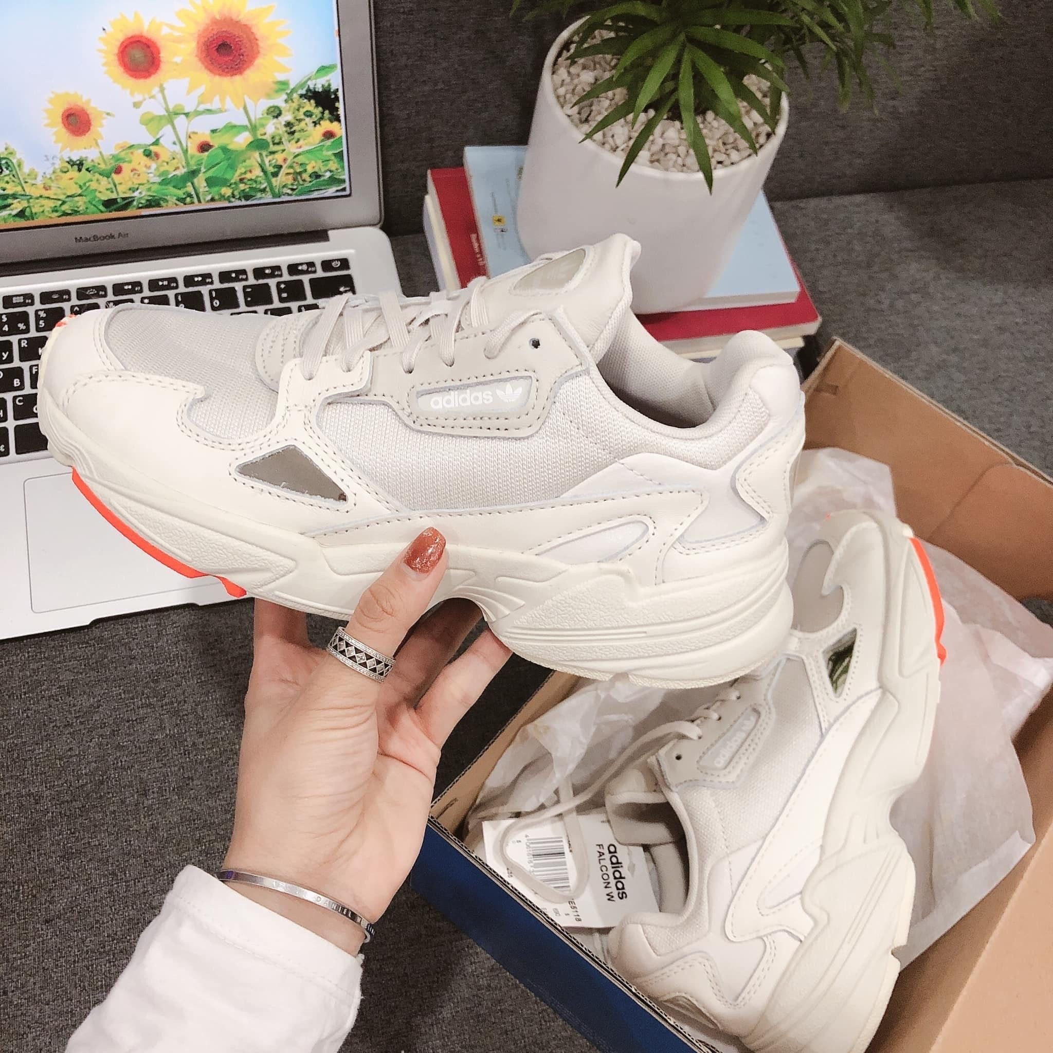 adidas ee5118