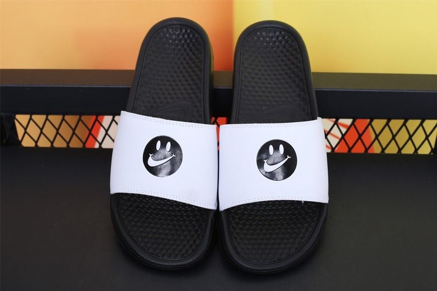 nike benassi have a nike day