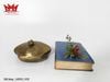 Dĩa trưng bày trang trí đựng bánh kẹo hình vỏ sò được làm bằng đồng.