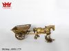 Tượng đồng thau nguyên khối cổ điển mô tả một con ngựa kéo xe.