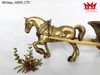 Tượng đồng thau nguyên khối cổ điển mô tả một con ngựa kéo xe.