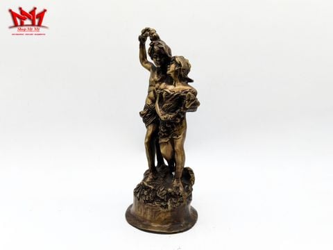  Tượng cặp đôi được làm bằng đồng của Châu Âu 