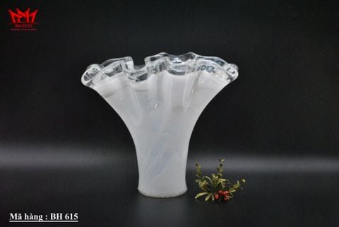  Bình hoa thủy tinh MURANO cổ điển của Ý. 