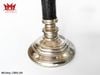 Cặp chân đèn nến được làm bằng thép không rỉ với lớp da màu đen bọc thân giữa.