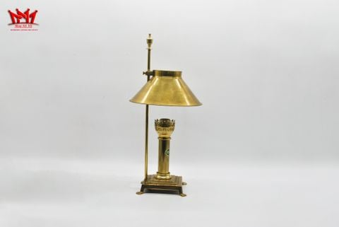  Đèn để bàn chất liệu đồng phong cách cổ điển 