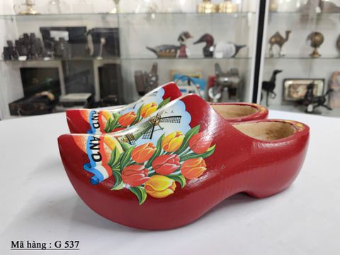  Đôi giày gỗ được vẽ bằng tay của Hà Lan với hình hoa tulip và cối xay gió. 