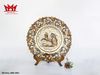 Dĩa đồng trang trí treo tường của Ai Cập được gắn từng miếng tỉ mỉ .