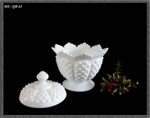  Hủ pha lê màu sữa ( Antique Milk Glass ) QB 63 